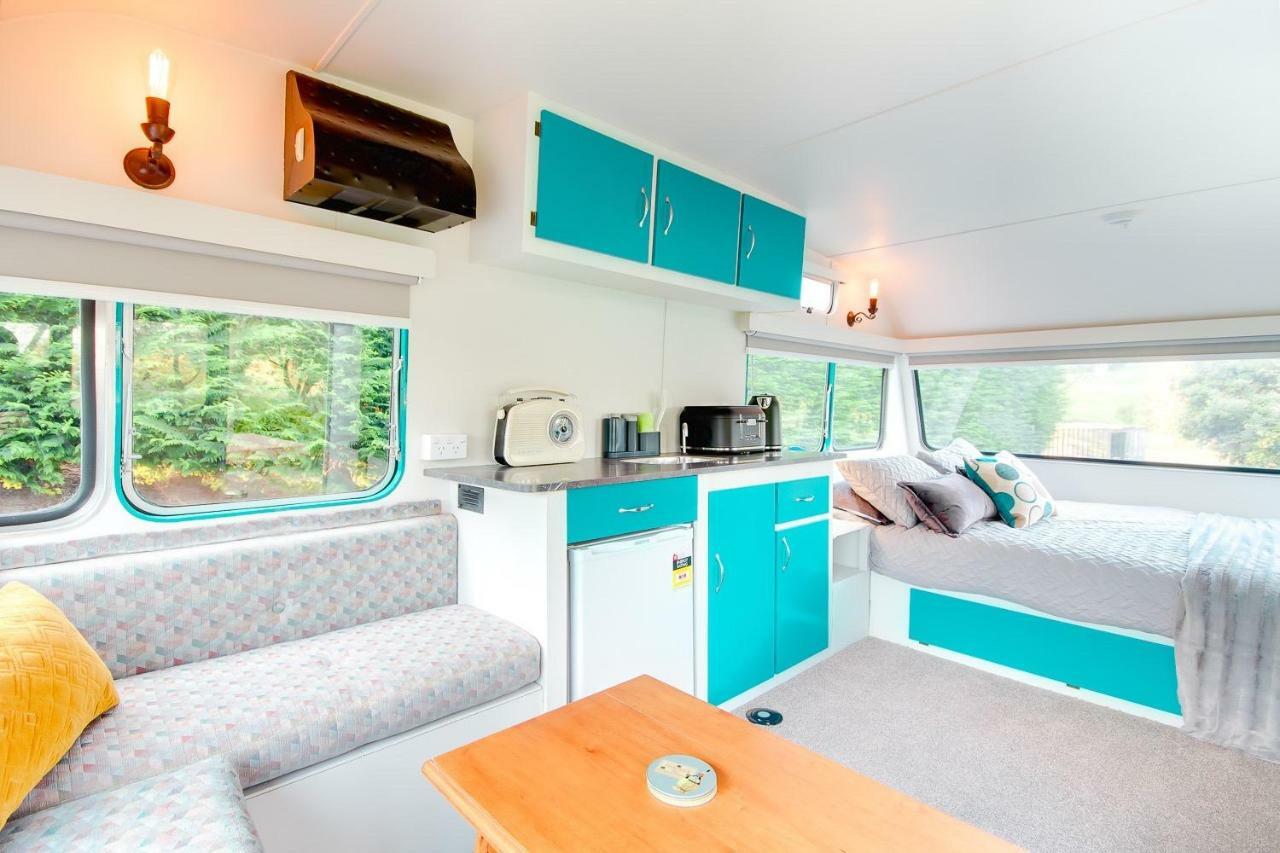 Mountviews Glamping- Retro Caravan Getaway Hotel Taupo Exterior photo